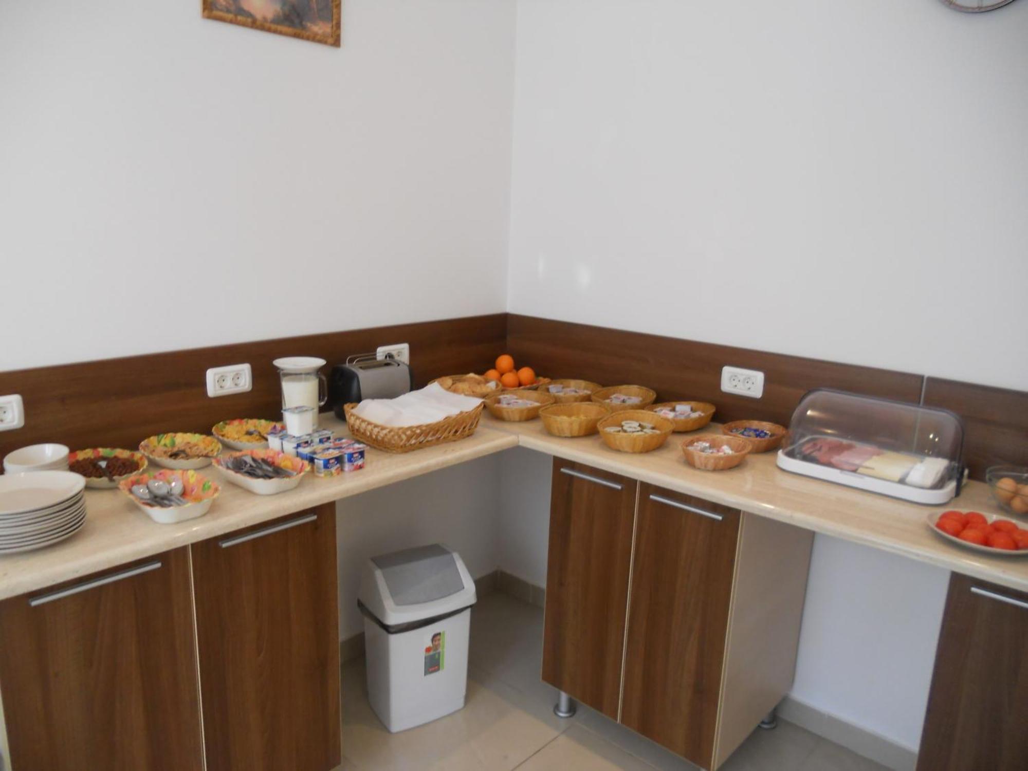 Hotel Flora Alpina Azuga Zewnętrze zdjęcie