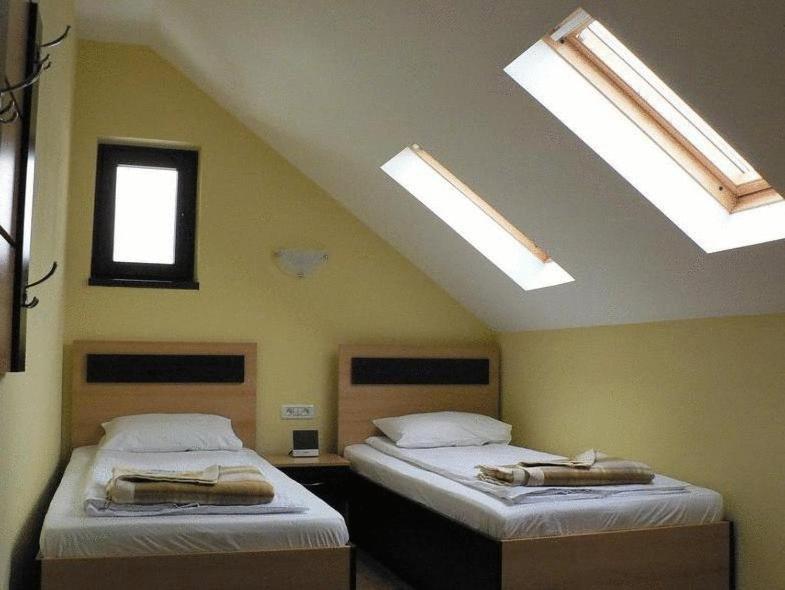 Hotel Flora Alpina Azuga Zewnętrze zdjęcie